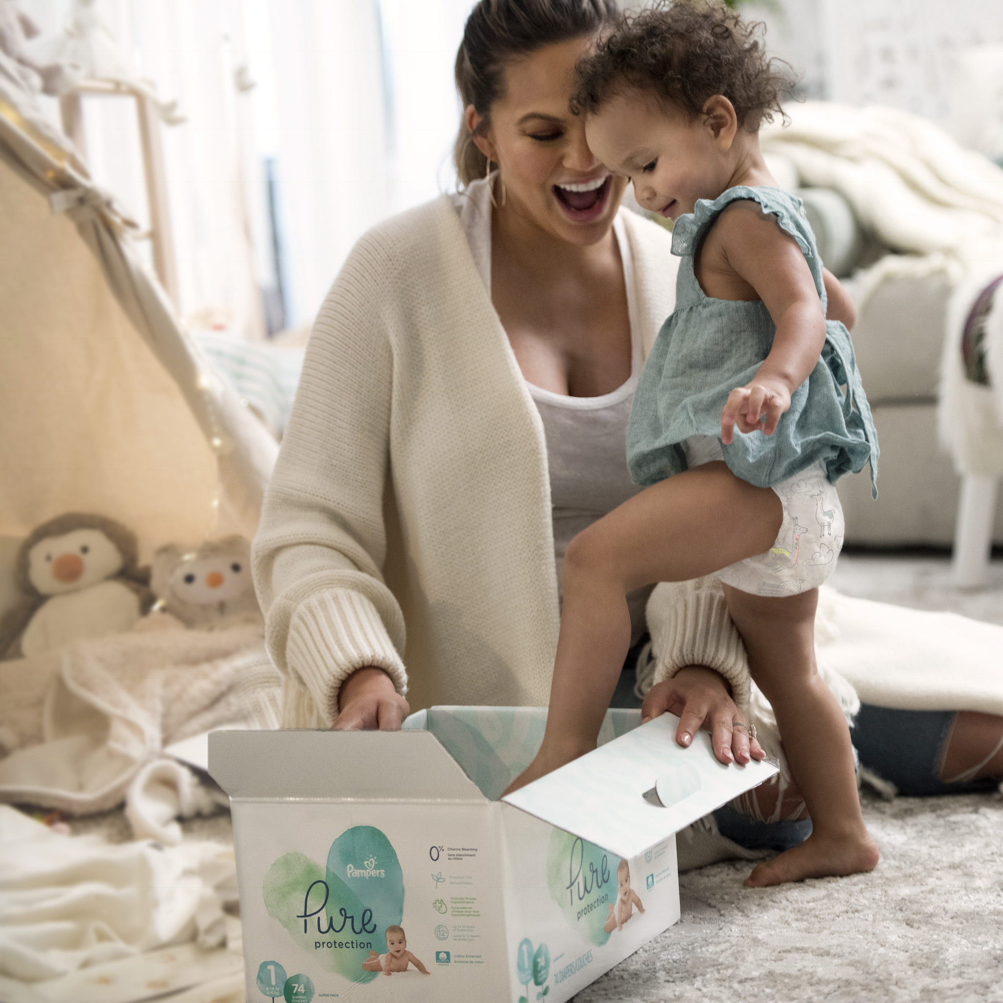 Pamper’s Pure x Chrissy Teigen